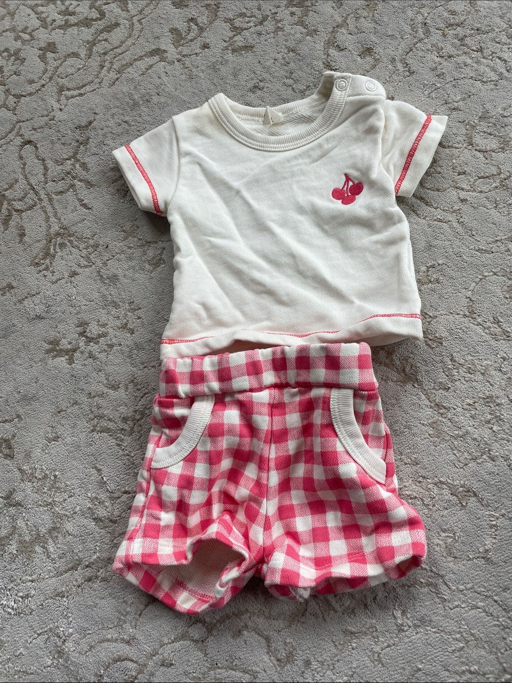 Looks like Tun tun on label Cream and Pink Kids Matching Set with Gingham Shorts